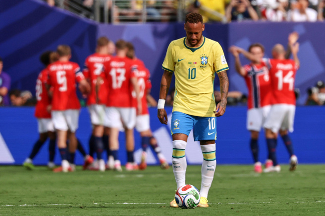 O golo de Neymar não foi suficiente para salvar a vitória do Brasil